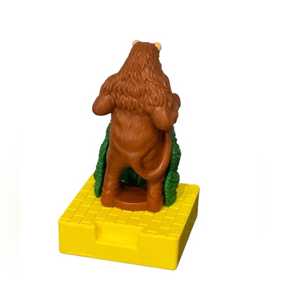 Vintage 1997 Blockbuster Wizard of Oz Interlocking Cowardly Lion Collectible - Picture 2 of 6